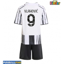 Juventus Dusan Vlahovic #9 Heimtrikotsatz Kinder 2025-26 Kurzarm (+ Kurze Hosen)